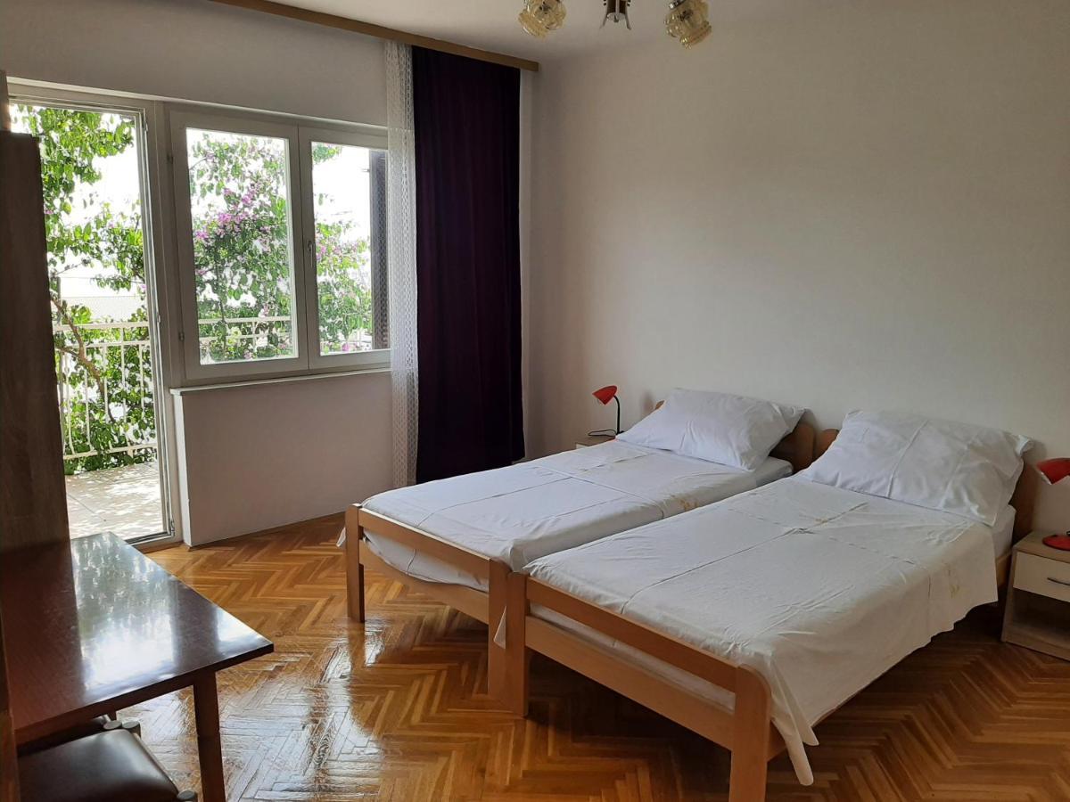 Apartments Tina 오미스 외부 사진
