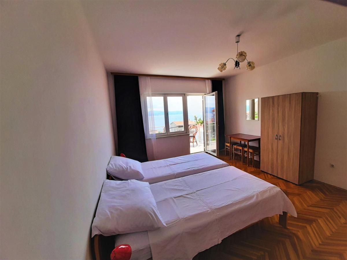 Apartments Tina 오미스 외부 사진
