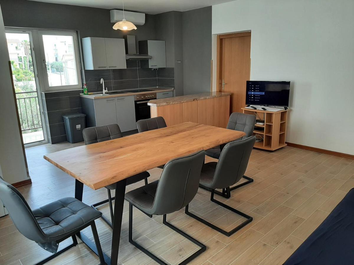 Apartments Tina 오미스 외부 사진