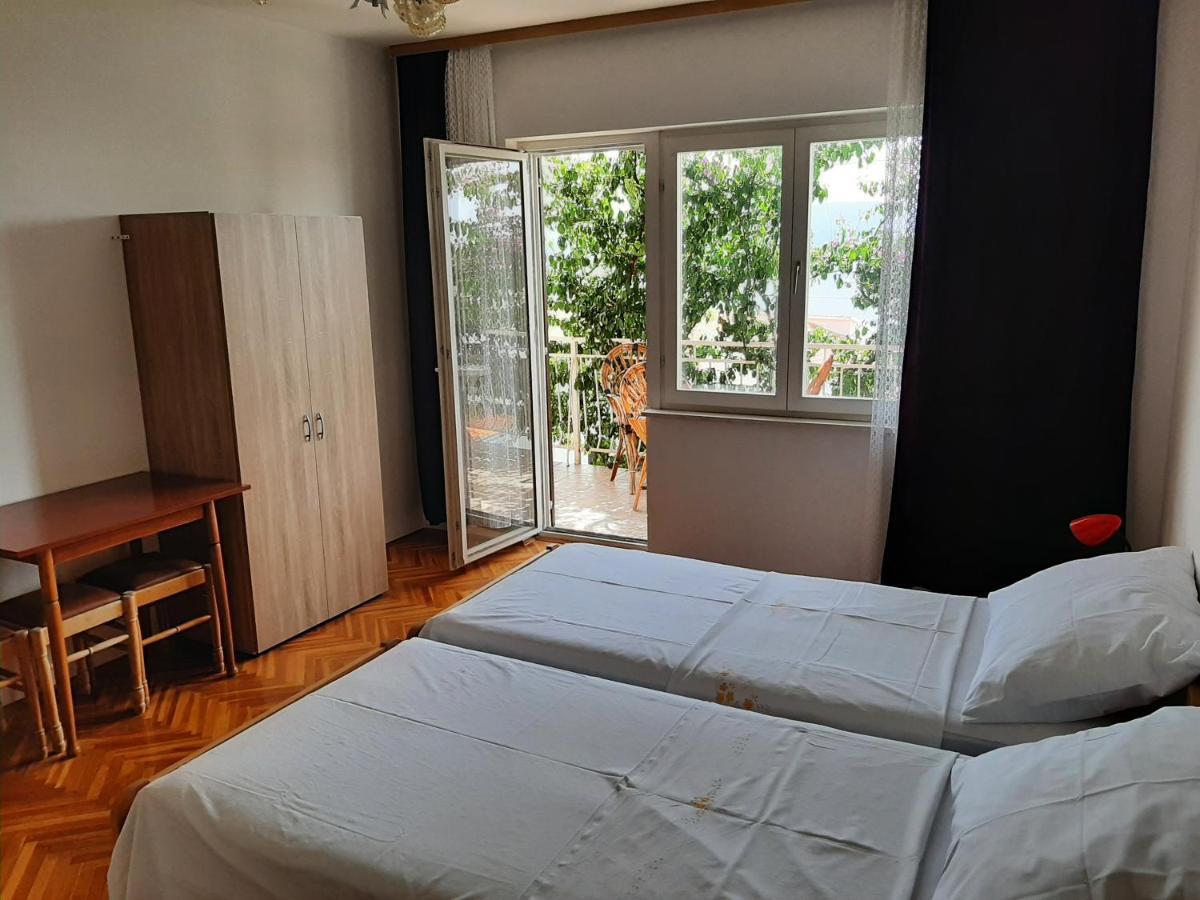 Apartments Tina 오미스 외부 사진